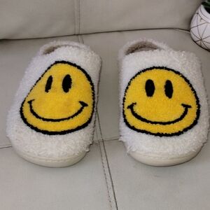 Cheerful Smiley Face Slippers